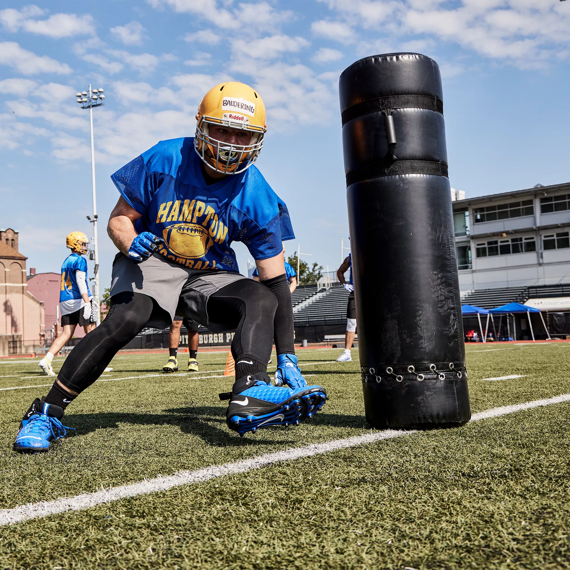 Nike Pro Adult Dri-FIT 4.0 Shivers 3 Nike Pro Adult Dri-FIT 4.0 Shivers - Image 3